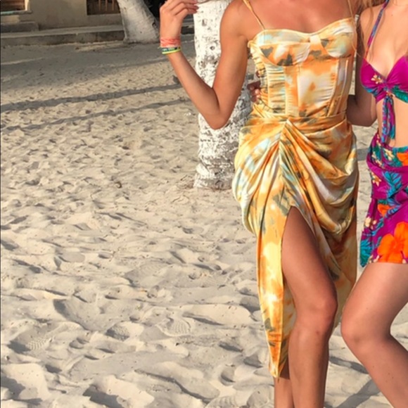 Pretty Little Thing Corset Top & Skirt set - Picture 2 of 4